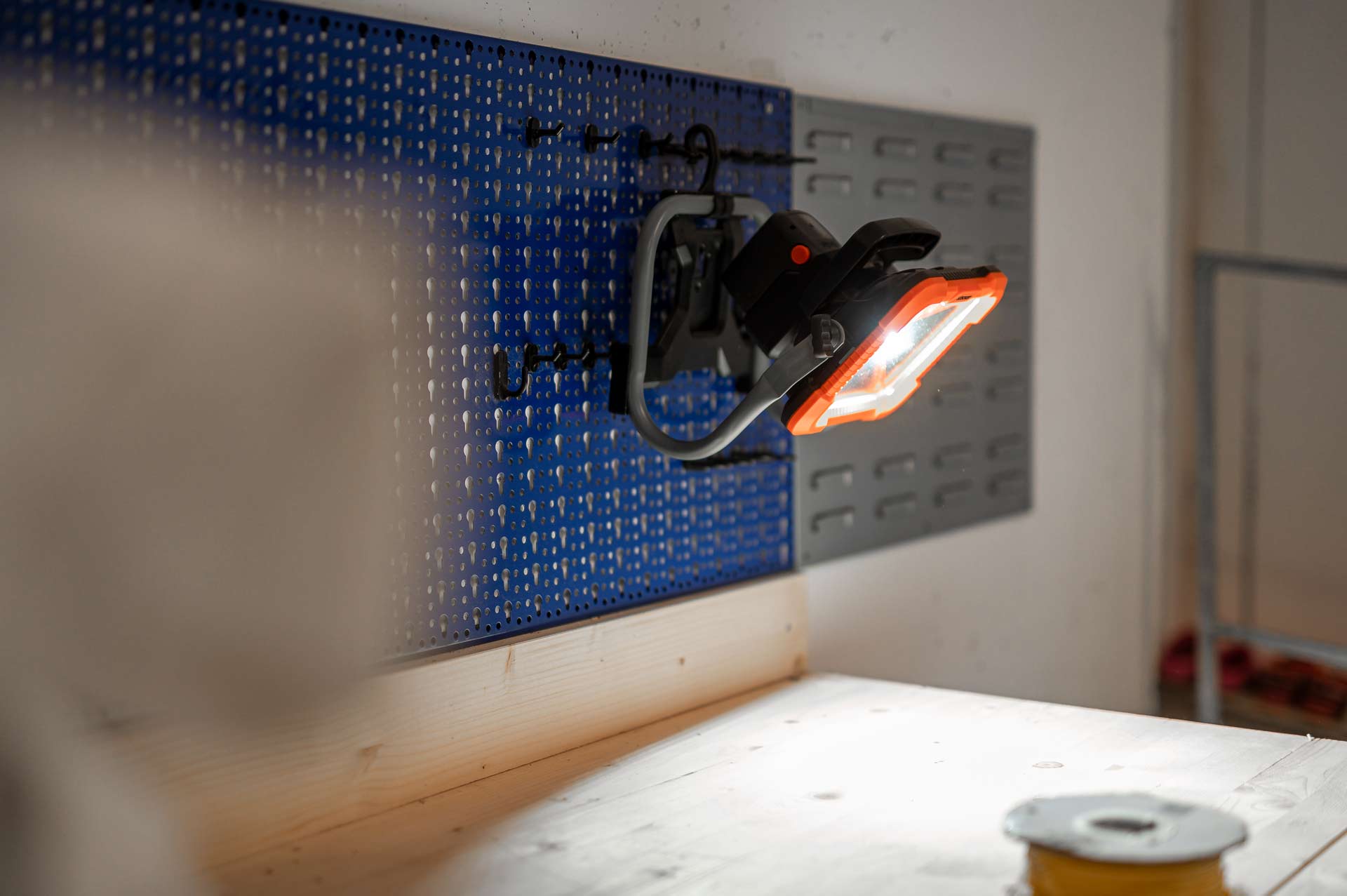 LED Scheinwerfer Batteriebetrieben 21 V